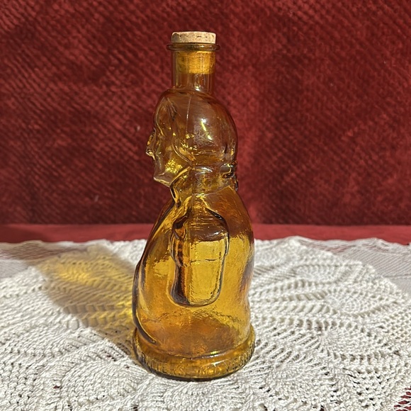 Vintage George Washington Amber Glass Bottle by Wheaton. 10” nice vintage. - Picture 5 of 8